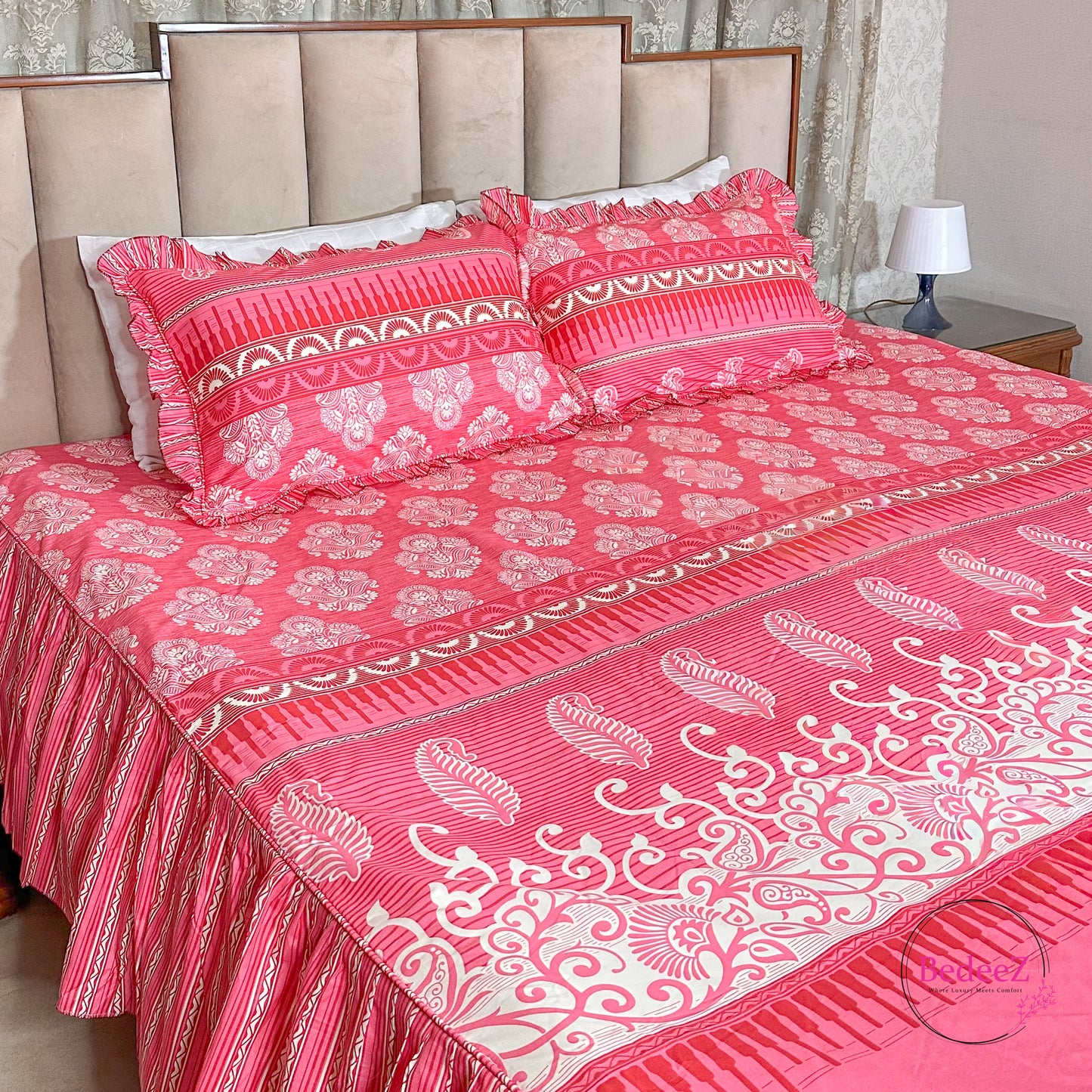 Fuchsia Paisley Cotton Frill Bedsheet