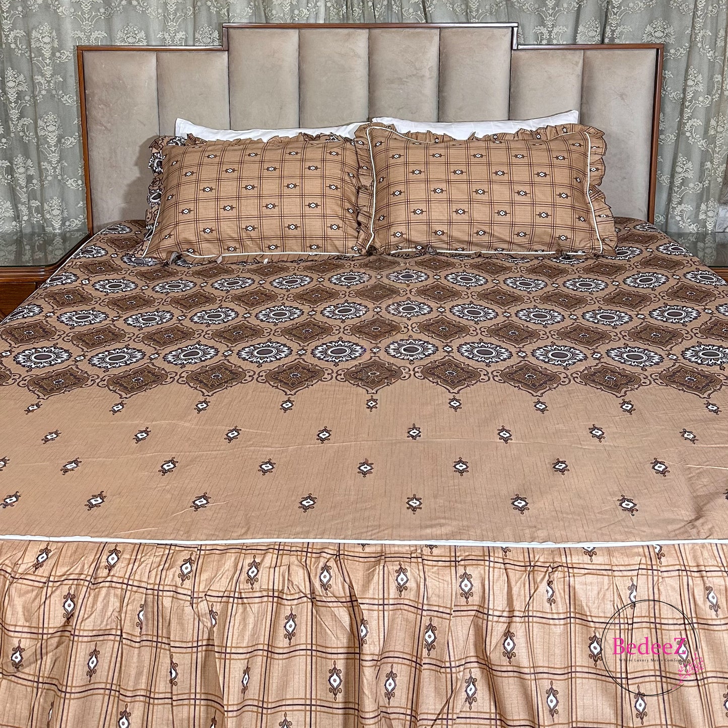Caramel Medallion Cotton Frill Bedsheet