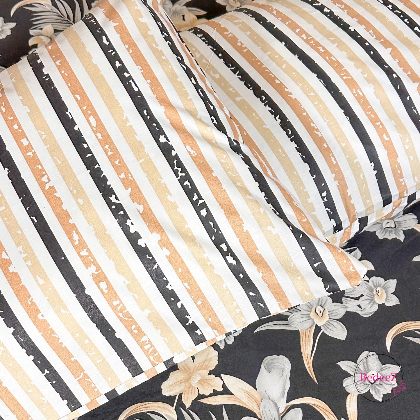 Elegant Black Floral Cotton Double Bed Bedsheet (3)