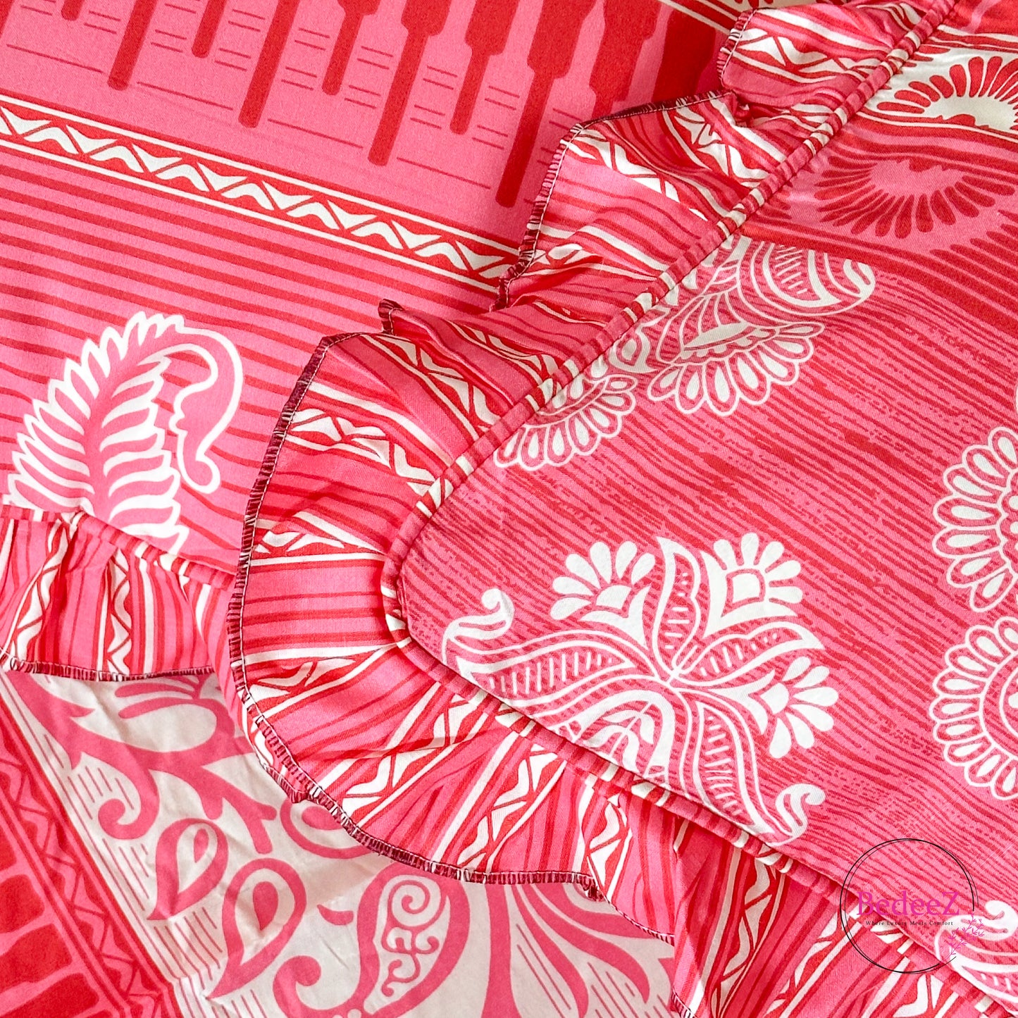 Fuchsia Paisley Cotton Frill Bedsheet