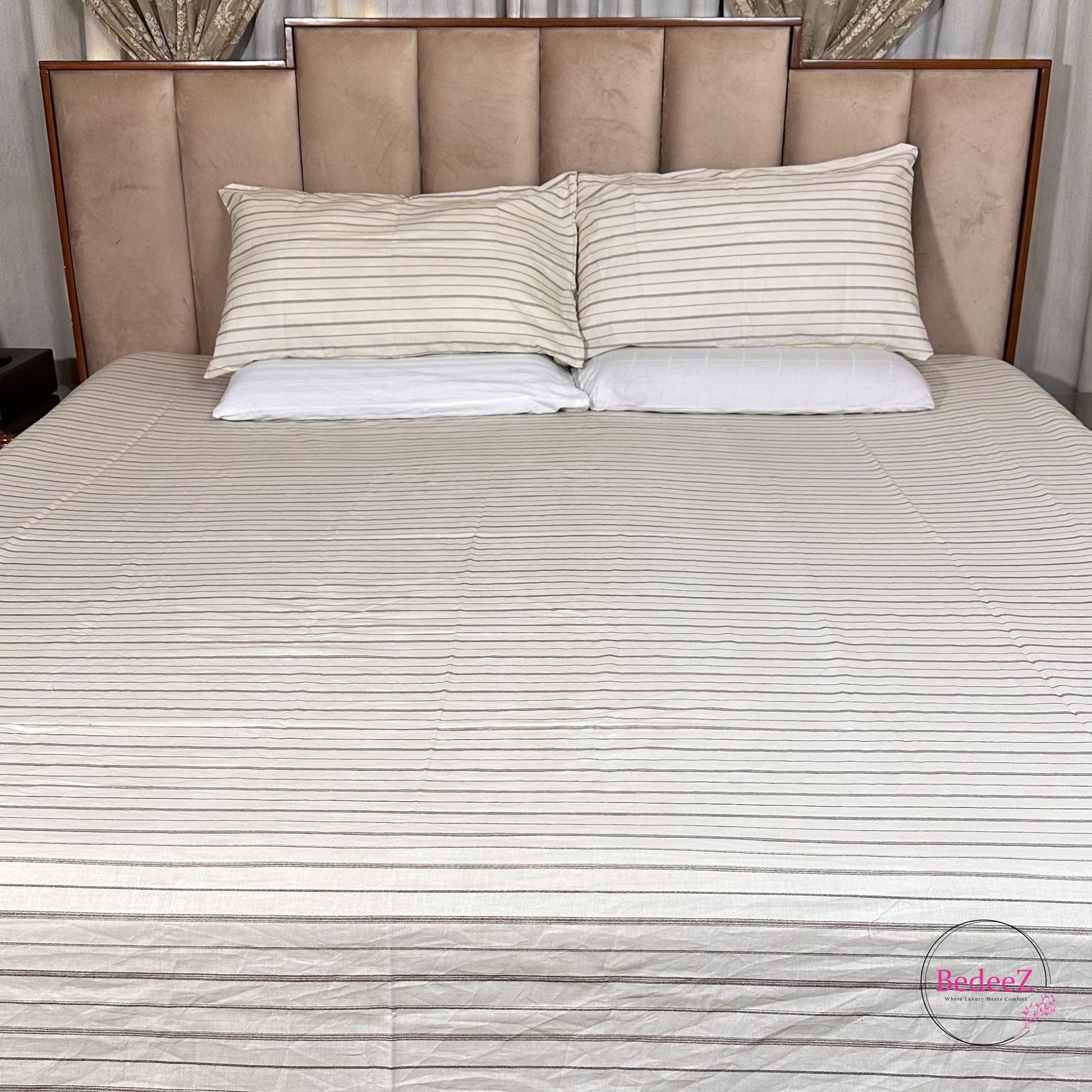 Elegant Ivory Striped Double Bed Bedsheet Set (1)