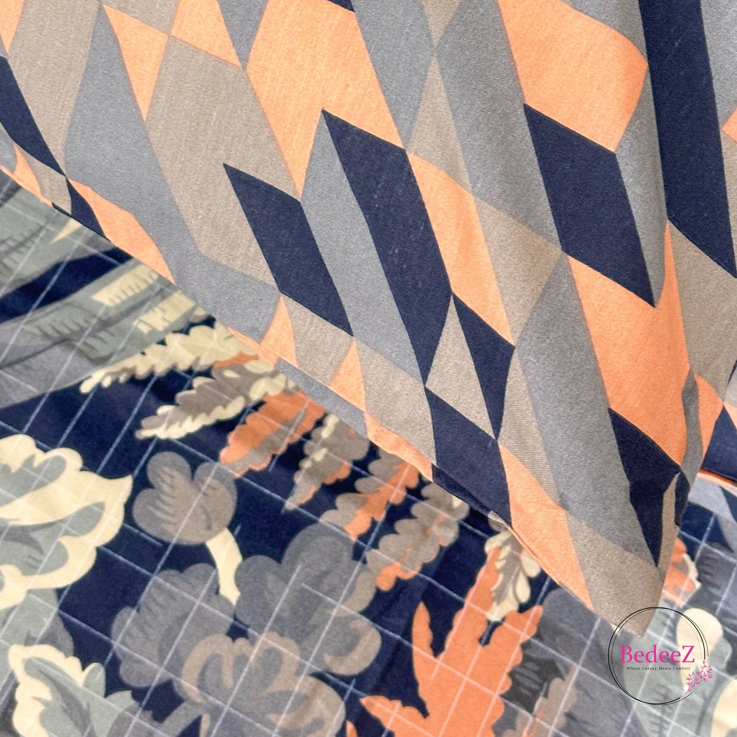 Midnight Bloom Geometric Cotton Double Bed Bedsheet