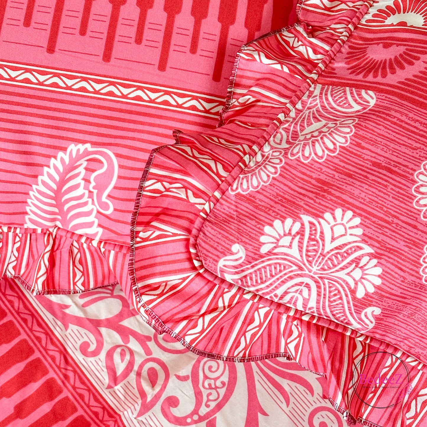 Fuchsia Paisley Cotton Frill Bedsheet