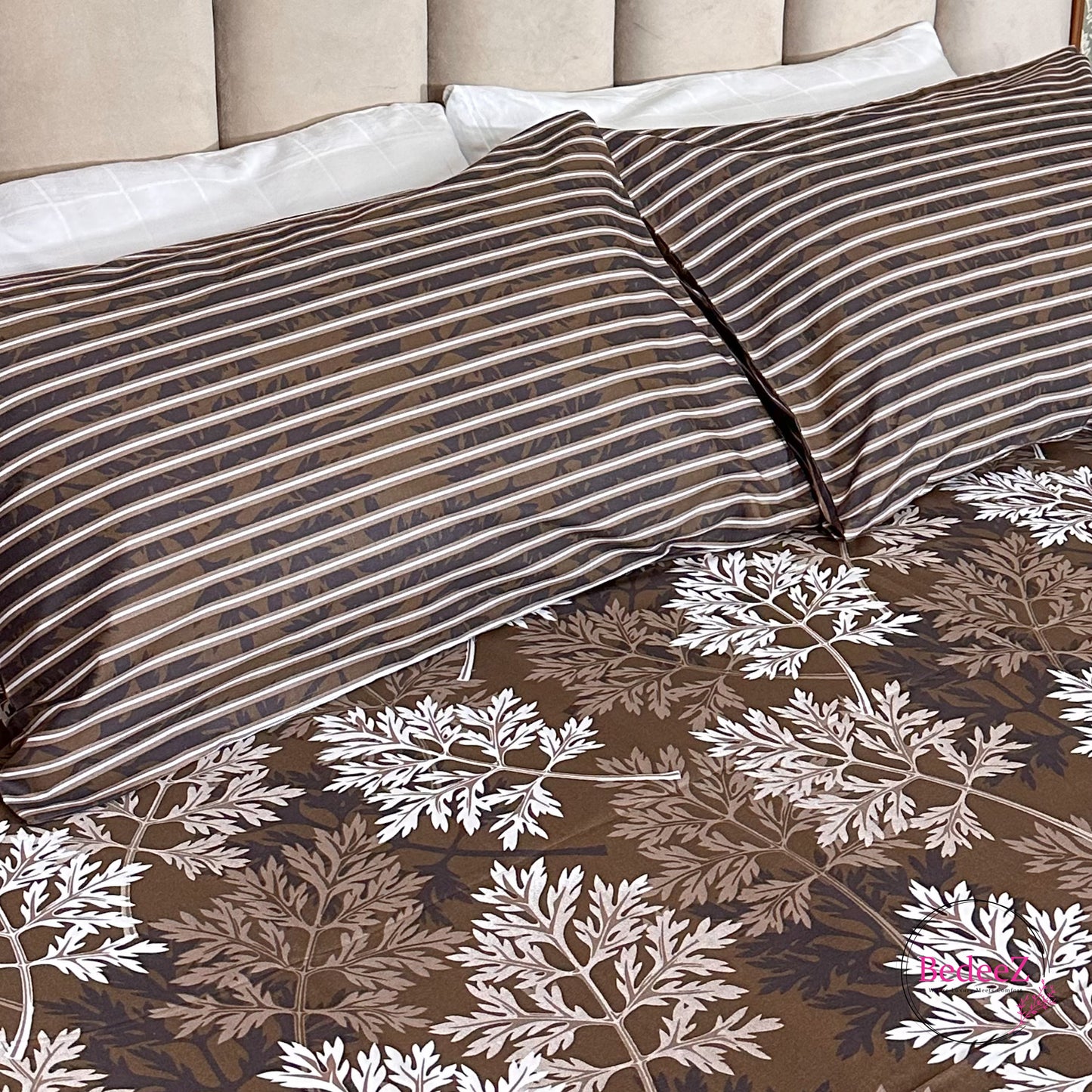 Mocha Autumn Fern Cotton Double Bed Bedsheet