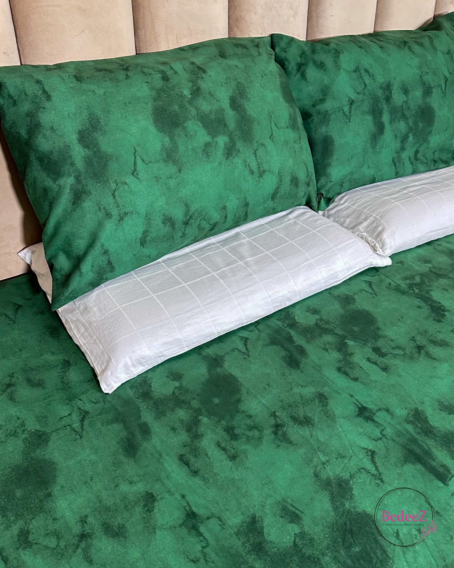 Emerald Green Marble Double Bed Bedsheet