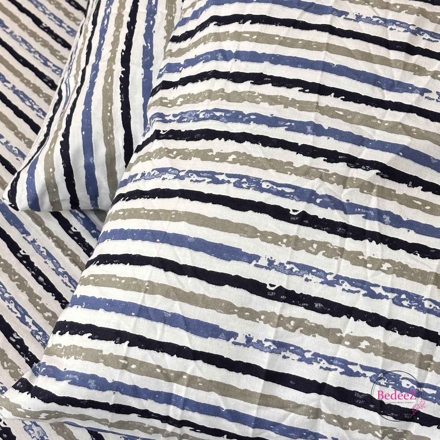 Modern Striped Cotton Double Bed Bedsheet Set (4)